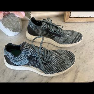 Adidas Ultra Boost Parley ladies 9.5 light aqua